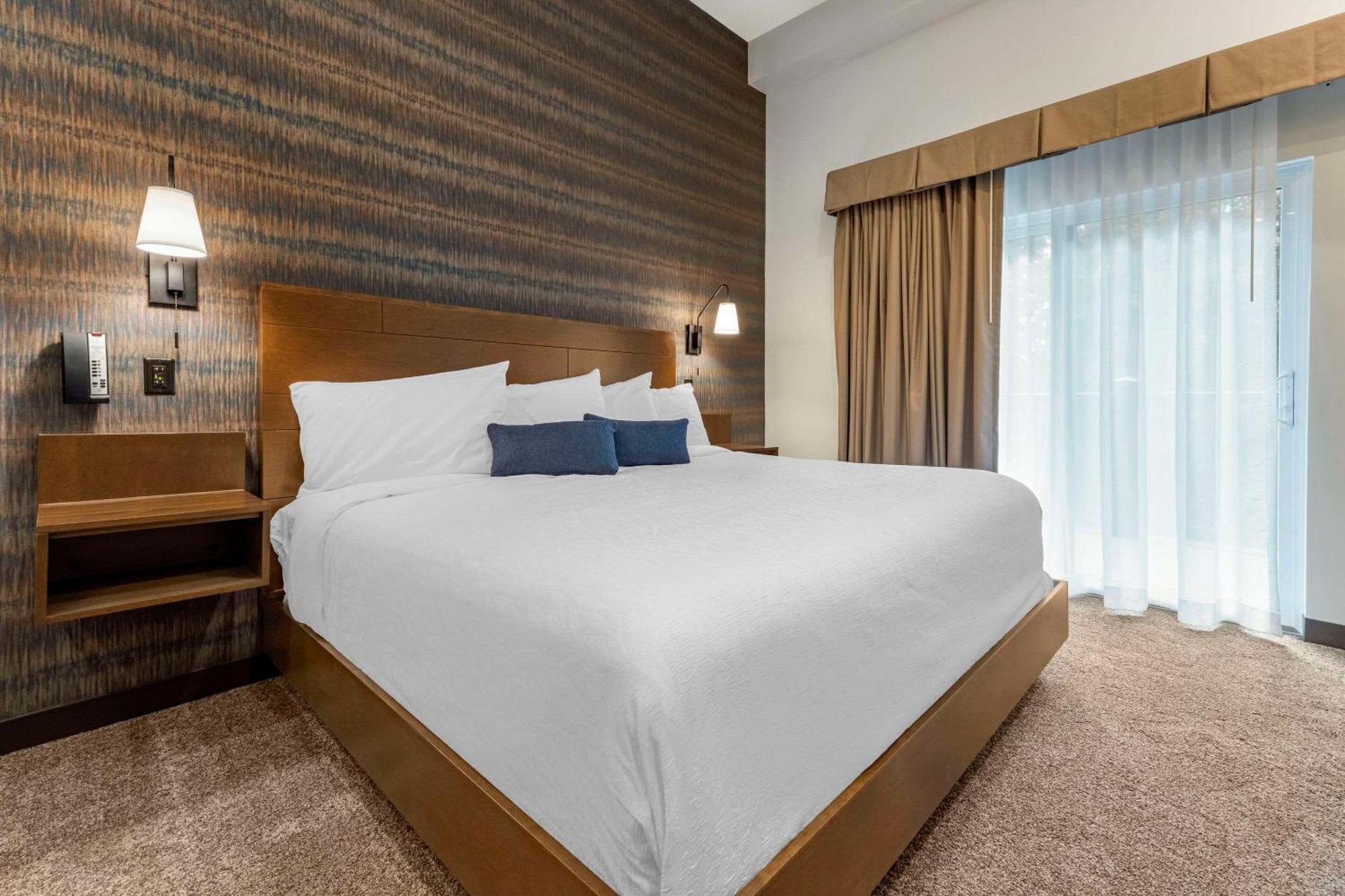 The Cranberry, Ascend Hotel Collection Моргантаун Экстерьер фото